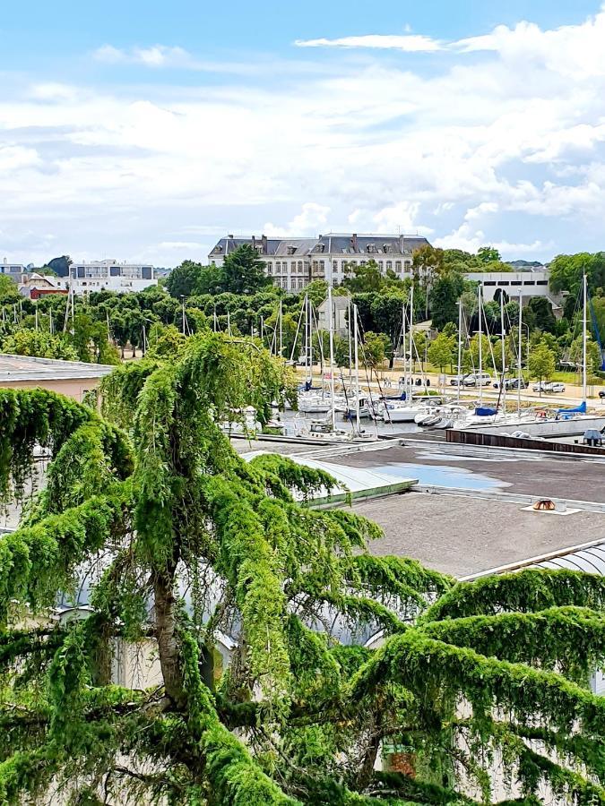 Grand Appartement De Standing Avec Terrasse Vue Port Au Centre De Vannes Bagian luar foto